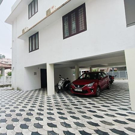 West Darshan Apartments And Villas Thiruvananthapuram Extérieur photo